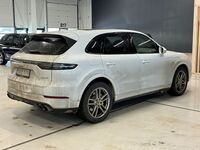 Porsche Cayenne vaihtoauto