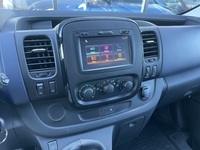Opel Vivaro vaihtoauto