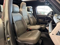 Land Rover Defender vaihtoauto