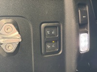 Land Rover Defender vaihtoauto