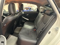 Toyota Prius Plug-in vaihtoauto