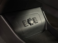 Toyota Prius Plug-in vaihtoauto