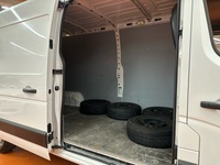 Nissan NV400 vaihtoauto