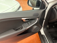 Volvo V40 Cross Country vaihtoauto