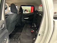 Nissan Navara vaihtoauto