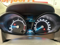 Ford Transit Courier vaihtoauto