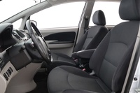 Mitsubishi Grandis vaihtoauto