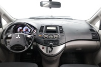 Mitsubishi Grandis vaihtoauto