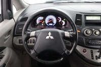 Mitsubishi Grandis vaihtoauto