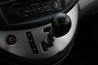 Mitsubishi Grandis vaihtoauto