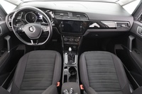 Volkswagen Touran vaihtoauto
