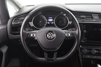 Volkswagen Touran vaihtoauto