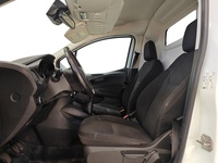 Ford Transit Courier vaihtoauto