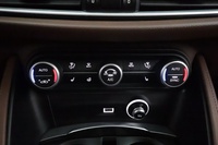 Alfa Romeo Stelvio vaihtoauto