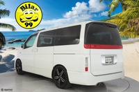 Nissan Elgrand vaihtoauto