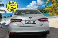 Toyota Camry vaihtoauto