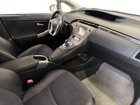 Toyota Prius PHEV vaihtoauto