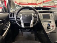Toyota Prius PHEV vaihtoauto