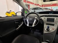 Toyota Prius PHEV vaihtoauto