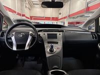 Toyota Prius PHEV vaihtoauto