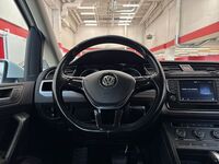 Volkswagen Touran vaihtoauto