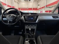 Volkswagen Touran vaihtoauto