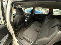 Kia Carens vaihtoauto