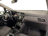Volkswagen Touran vaihtoauto