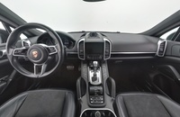 Porsche Cayenne vaihtoauto