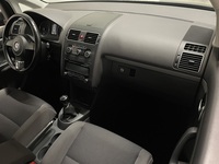 Volkswagen Touran vaihtoauto
