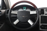 Chrysler 300C vaihtoauto