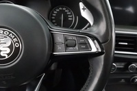 Alfa Romeo Stelvio vaihtoauto