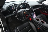 Porsche Taycan vaihtoauto