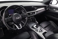Alfa Romeo Stelvio vaihtoauto