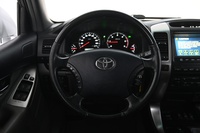 Toyota Land Cruiser vaihtoauto