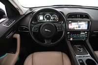 Jaguar F-PACE vaihtoauto