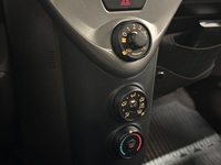 Toyota iQ vaihtoauto