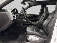 Porsche Cayenne vaihtoauto
