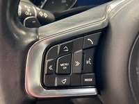 Jaguar F-PACE vaihtoauto