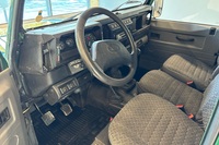 Land Rover Defender vaihtoauto