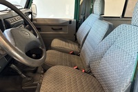 Land Rover Defender vaihtoauto