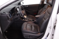 Hyundai IONIQ plug-in vaihtoauto