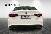 Alfa Romeo Giulia vaihtoauto