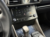 Lexus IS vaihtoauto
