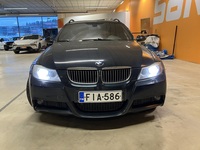 BMW 330 vaihtoauto