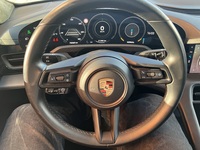 Porsche Taycan vaihtoauto