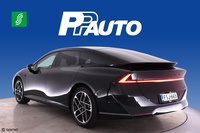XPENG P7+ vaihtoauto