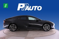 XPENG P7+ vaihtoauto