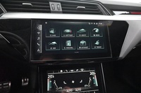 Audi Q8 e-tron vaihtoauto