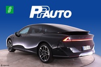 XPENG P7+ vaihtoauto